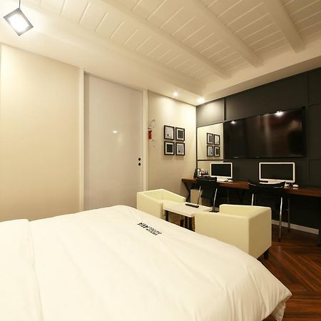 Premium Ava Hotel Busan Buitenkant foto