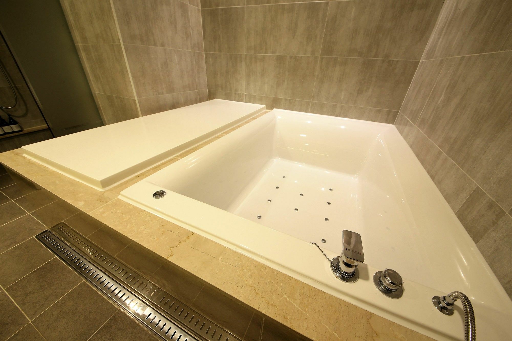 Premium Ava Hotel Busan Buitenkant foto