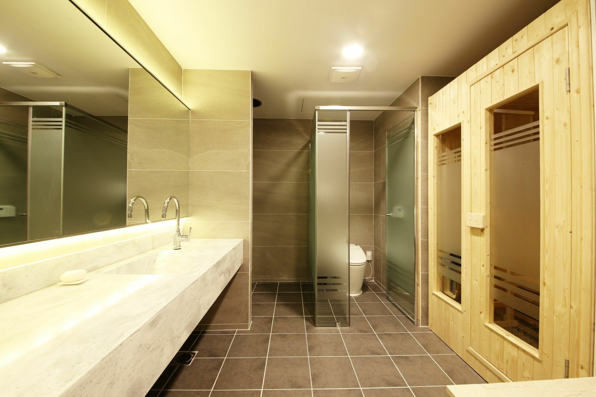 Premium Ava Hotel Busan Buitenkant foto